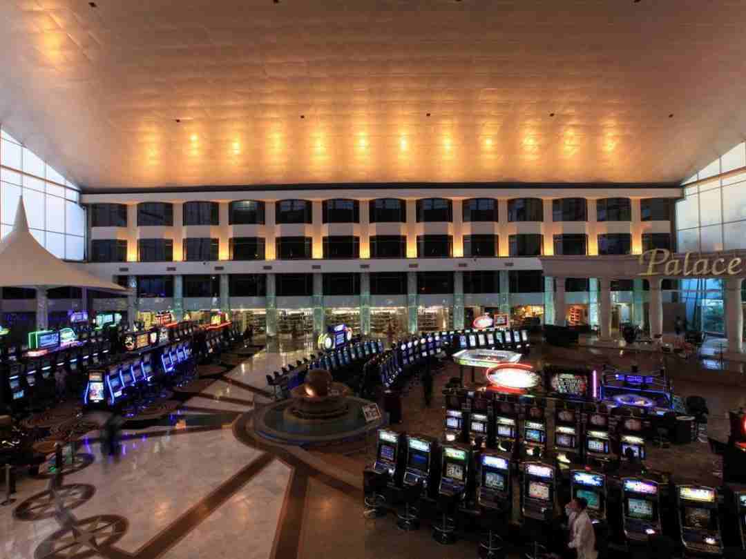Những điểm hấp dẫn du khách ghé thăm Holiday Casino